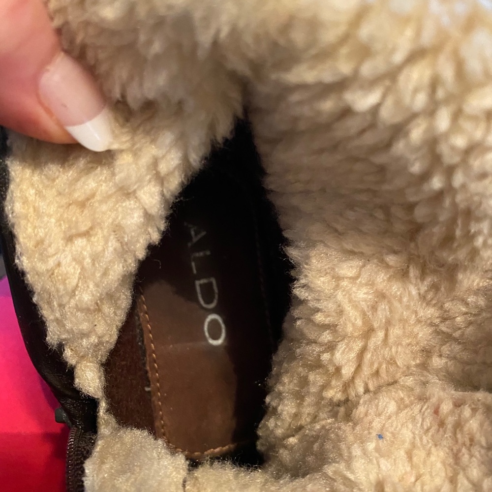 Also boots - Picture 2 of 5